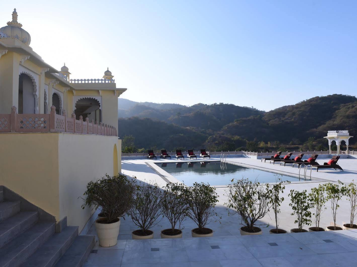 The Castle Mewar Otel Rāma Dış mekan fotoğraf