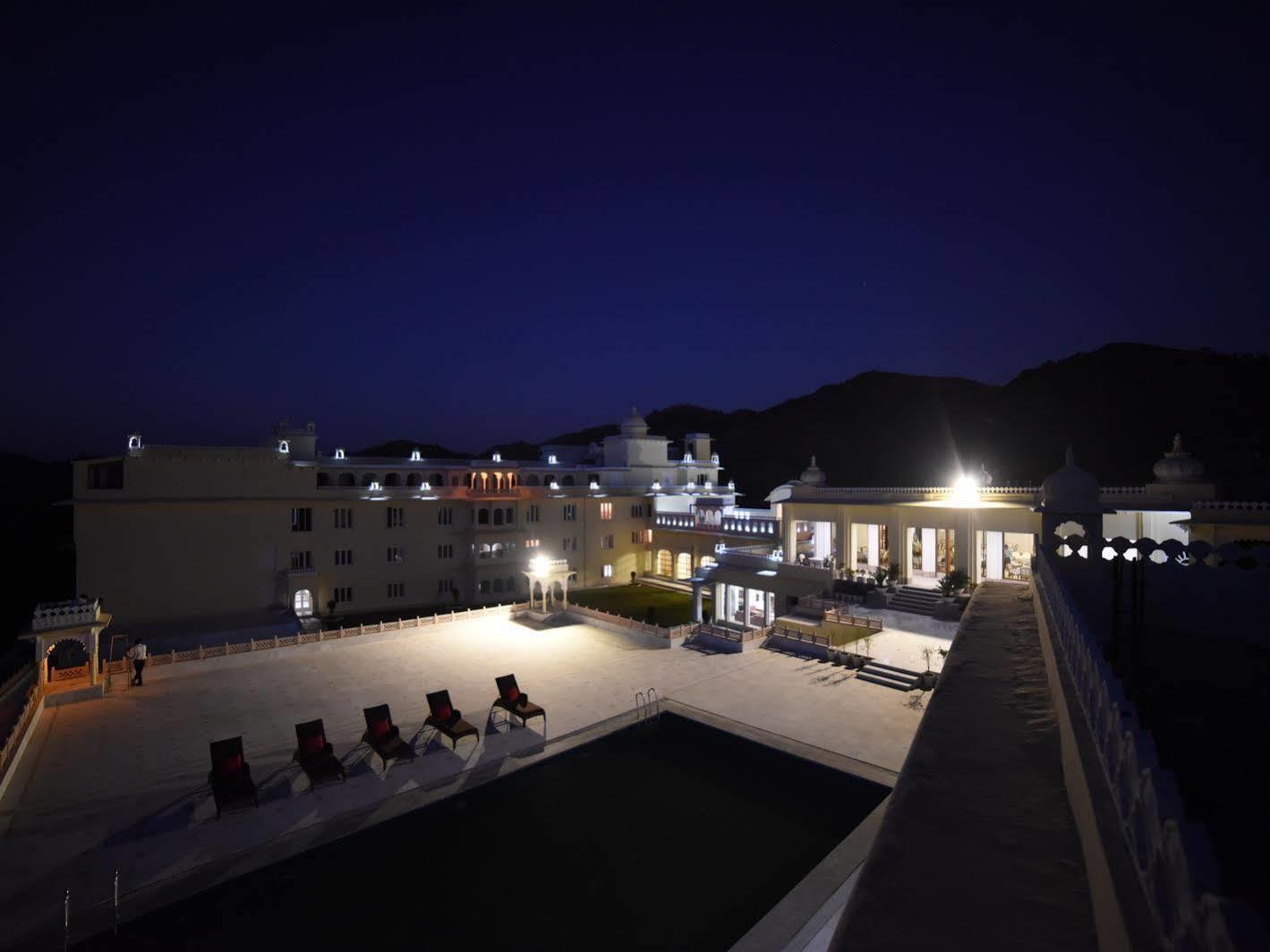 The Castle Mewar Otel Rāma Dış mekan fotoğraf